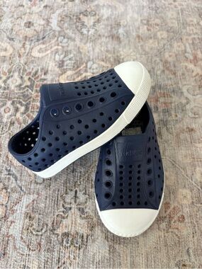 Native Navy Blue and White Jefferson Slip-On Kids Shoes C6